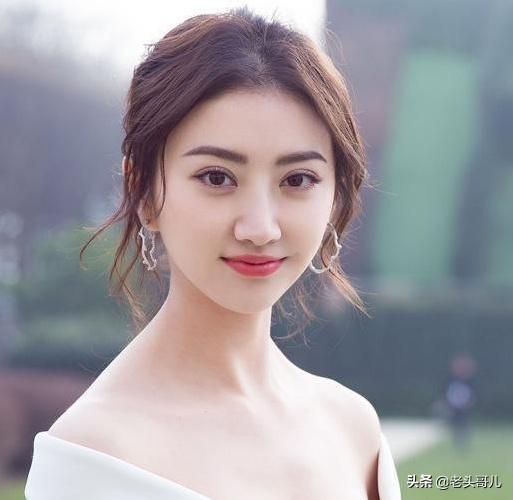 刘亦菲素颜照:Angelababy和刘亦菲，谁才是娱乐圈第一美女？