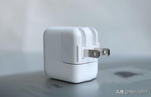 苹果18w快充和2.4a充电器有什么区别？