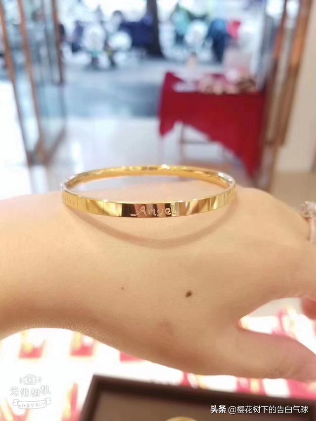 买黄金手镯实心的好还是空心的好,金镯子买一口价的还是按克的好？