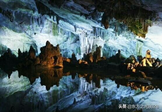 用诗描写江南的秀丽景色，你能展示一下吗？