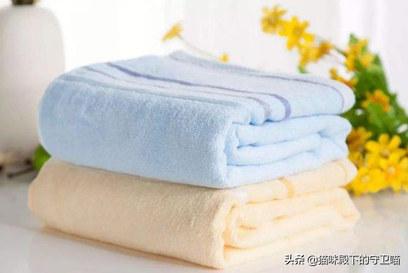 小狗总是拉稀怎么办:金毛一直拉稀不好怎么办？