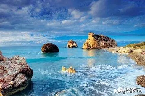 粉红色火烈鸟:请问去塞浦路斯旅游大概要多少钱？