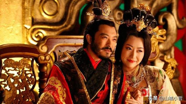 古代皇宫里有那么多妃子，除了伺候皇帝，平时都干什么？