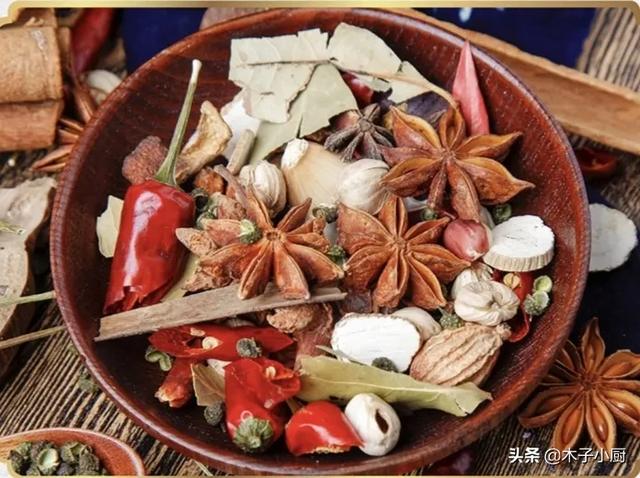 哪些香料不能炒,哪些香料需要提前炒制？