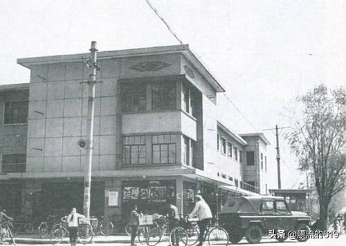 演员陈刚:关于老爸快跑里的袁水瑶是谁扮演的啊·？