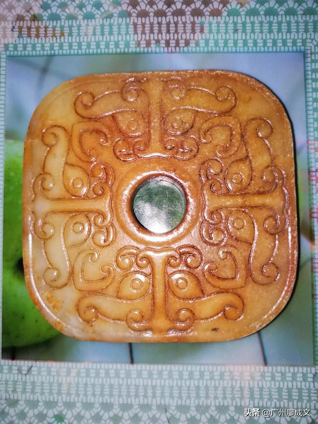 如何看一块玉值不值钱,买了一块玉，大家看看是什么料值多少钱？