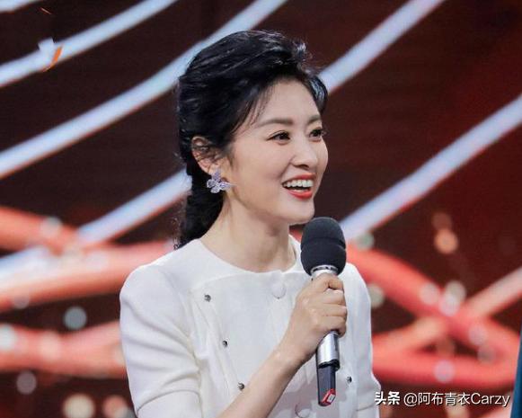 董卿老公是谁多少岁:密春雷比董卿小多少岁，前妻金晶个人资料照片