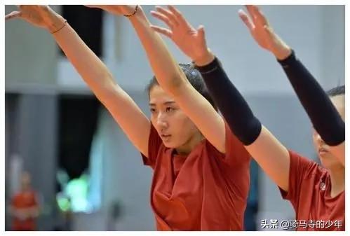 天津狗民网贴吧:就国内来说，哪支俱乐部拥有的球迷人数最多？如何看？