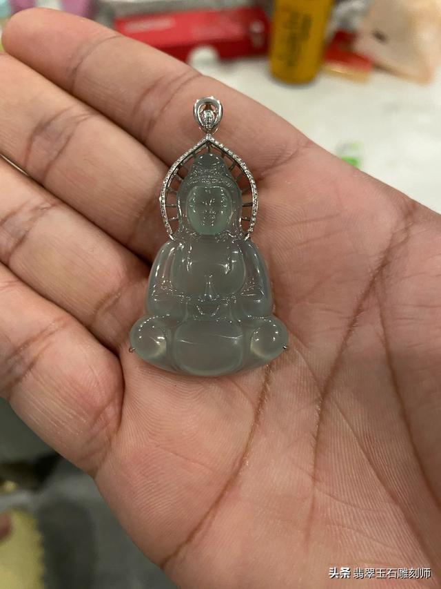 怎么看玉的成色好不好,请专业人士帮忙鉴定，这块玉的成色怎么样？