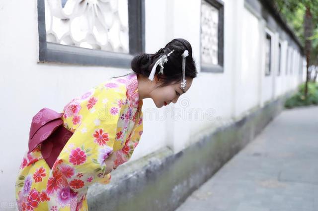 三浦春马被救治时仍有心跳大:日本人的平均寿命有83岁，真实的日本是怎样的？