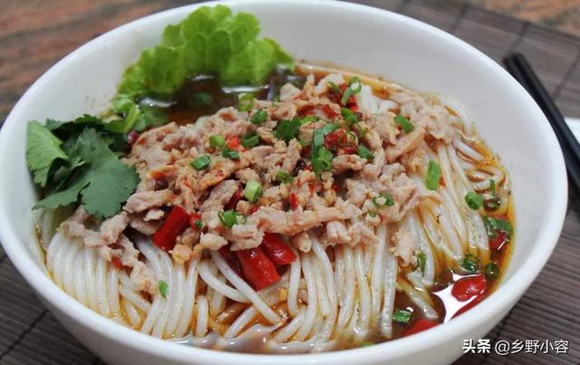 在现在的农村乡镇上做哪些小生意？望大家给点意见？