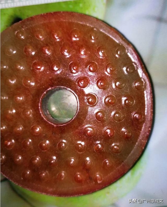 如何看一块玉值不值钱,买了一块玉，大家看看是什么料值多少钱？