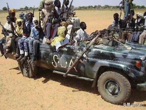 几内亚政府为何引发政变，苏丹军方为何宣布解除总统职务