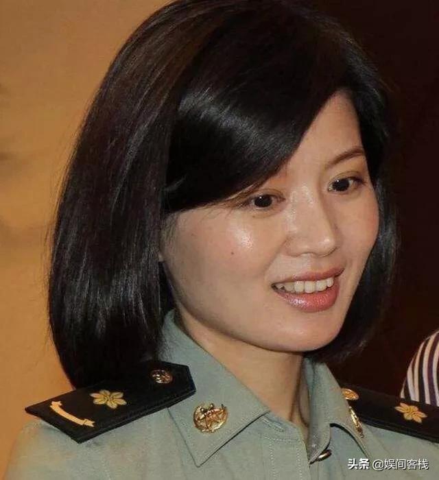 傅程鹏和程愫:与傅程鹏离婚后，独自抚养儿子的程愫现状怎么样了？