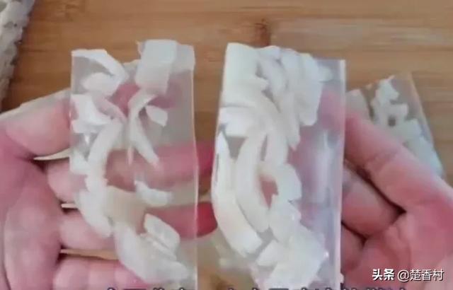熬制猪皮冻,水和肉皮的比例是多少?怎么熬制更Q弹?