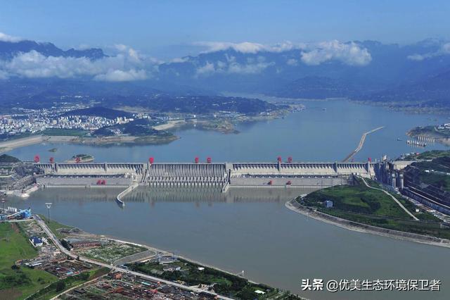 大坝截流灵异事件:三峡大坝如果把水放光需要多长时间？