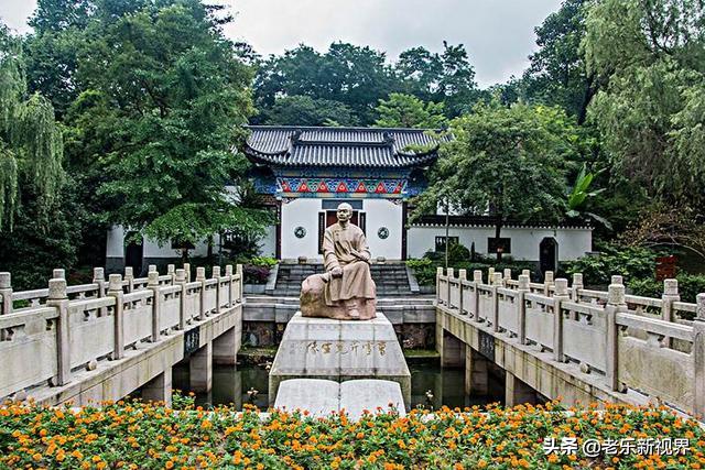 莎士比亚是哪国人:莎士比亚和曹雪芹，谁的名气大