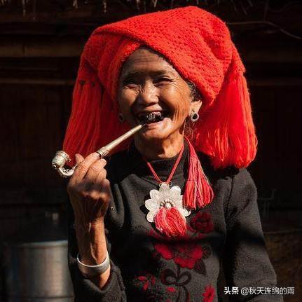 翁丁佤寨明火已扑灭:旅游的时候你会买纪念品么
