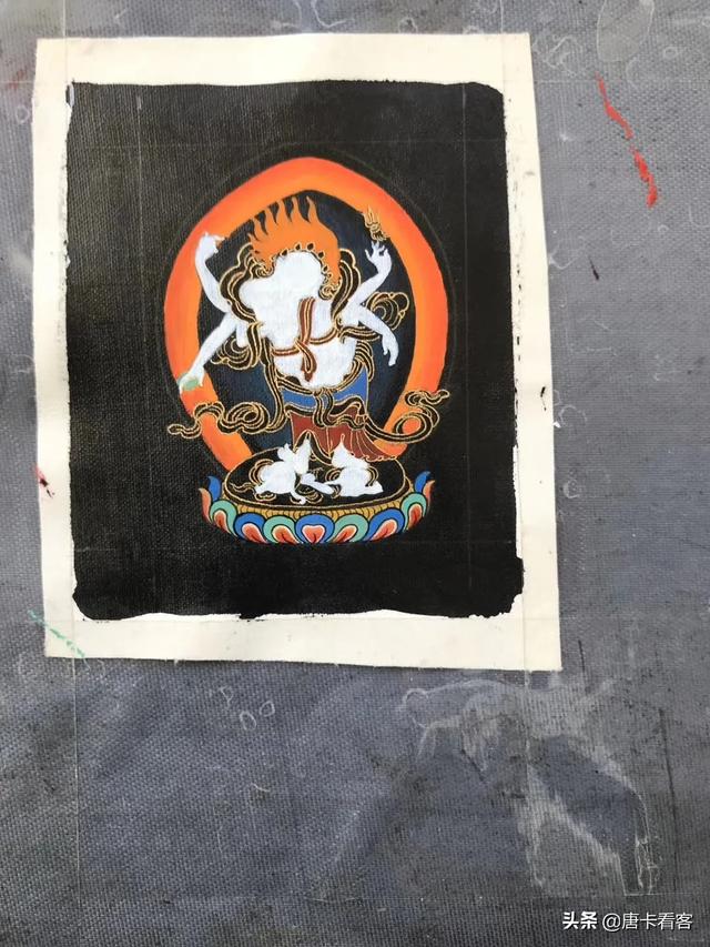 人皮唐卡怎么制作的，藏族文玩唐卡是如何画出来的