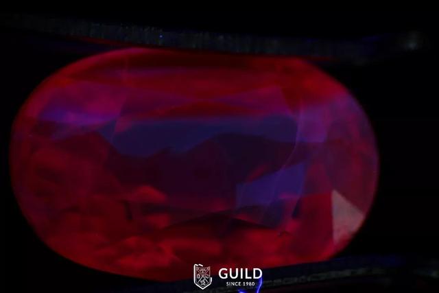 最简单鉴定红宝石的真假,怎样鉴别红宝石有烧还是无烧？