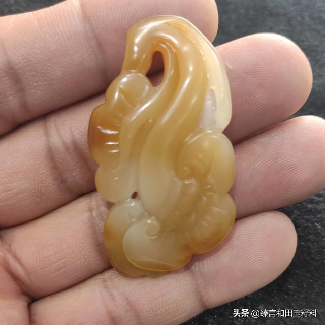 俄罗斯玉与和田玉区别,俄罗斯玉是和田玉吗？有没有收藏价值？