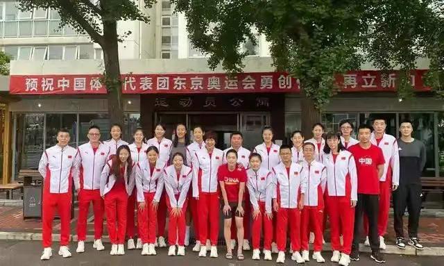 林莉女排:被刘晓彤挤掉无缘奥运，11年职业生涯，林莉赚到多少薪水？