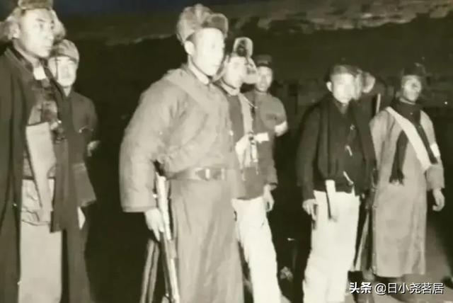 围困长春:国军情报官向一兵团政委萧华交出一部电台两支手枪，后来怎样了？