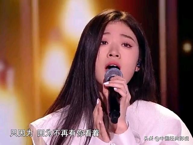 如何看待《好声音》总冠军单依纯签约百沐娱乐？是自毁前程吗？