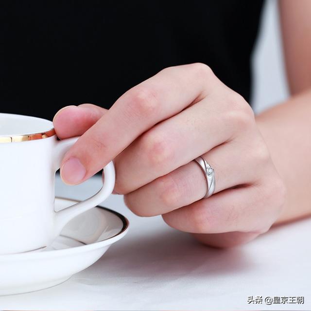 挑选求婚钻戒有哪些问题不能忽略呢？