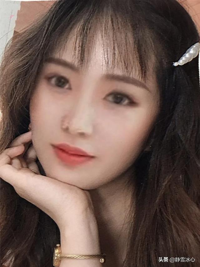 一个直男喜欢一个女人，微信聊天不会，见面又没话题怎么办