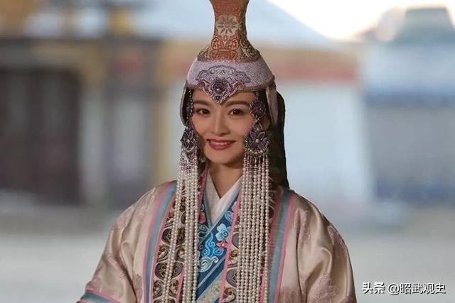 作为蒙古帝国第一位摄政女主,乃马真后的政绩如何？