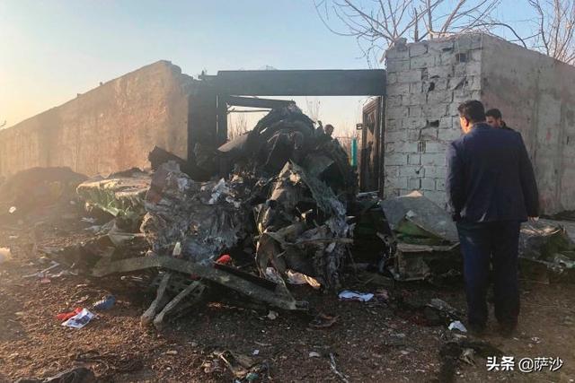 新疆飞机失事事件，巴基斯坦载客百人飞机遇难，在此前战机彩排也坠毁，有人为因素吗