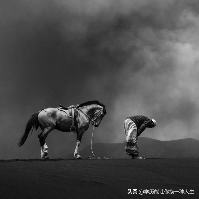 头条问答 石灰石在田地里有什么作用 被现实生活干蒙圈了的回答 0赞