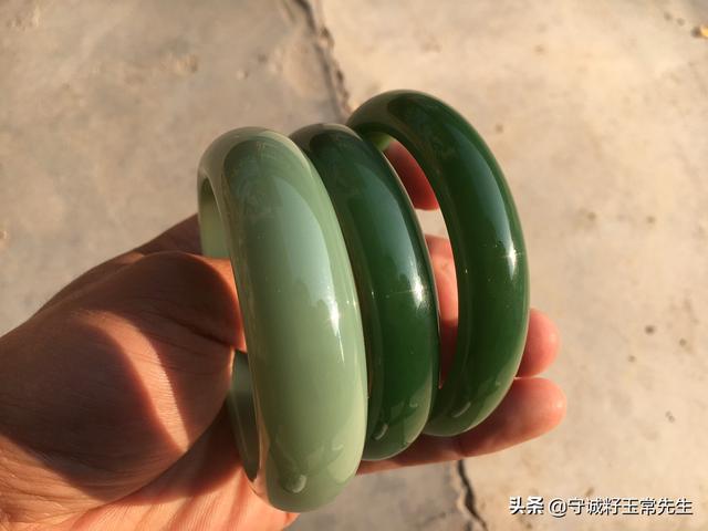 和田玉碧玉有色根好不好,什么样的和田碧玉有收藏价值？