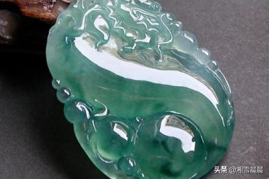 玉和翡翠有什么区别,翡翠和玉的区别，翡翠和玉的不同点？