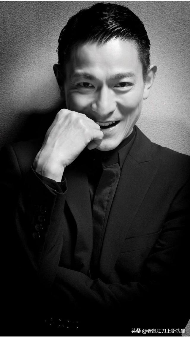 杨坤和刘德华怎么了:刘德华和杨坤唱歌谁厉害？