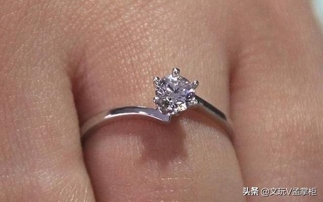 怎么选购钻石(钻石应该怎么选购)