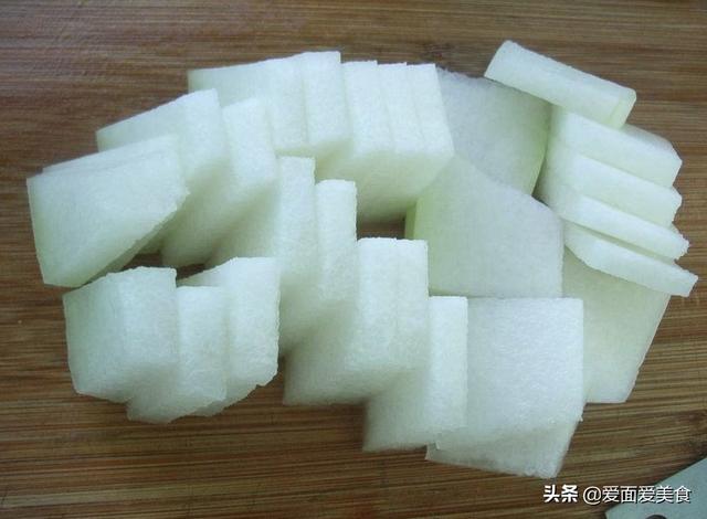 排骨炖什么好吃,排骨和什么一起炖好吃呀？