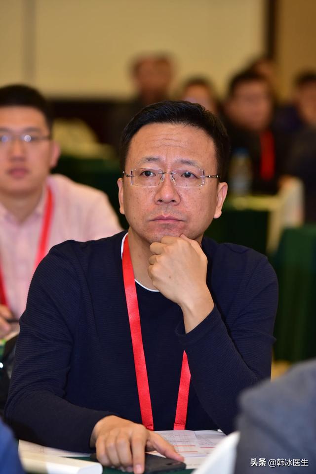 只要亲朋好友家办事和请客吃饭必给红包,你认为这样的人情是趋于淡薄还是更加浓厚了？