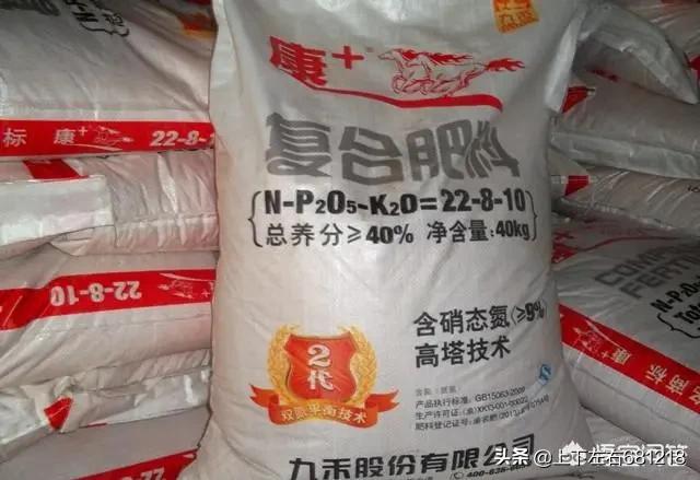 使用农家肥和化肥都有好处,农家肥的使用,菜地不会有任何的化学成分