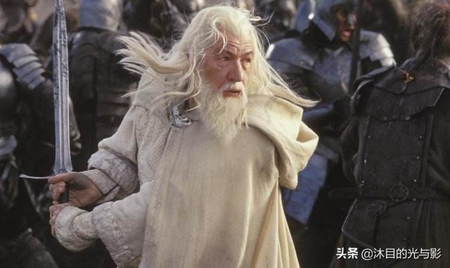 魔戒五巫:《指环王》的甘道夫不死吗？你怎么看？