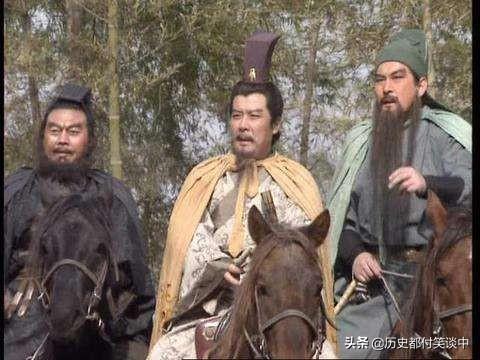 突然想看三国背景的小说,万能的网友们,有没有好的可以推荐一下？