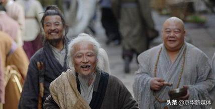 逛街认出被拐儿子:为什么《红楼梦》中开头要写甄士隐女儿被拐的事