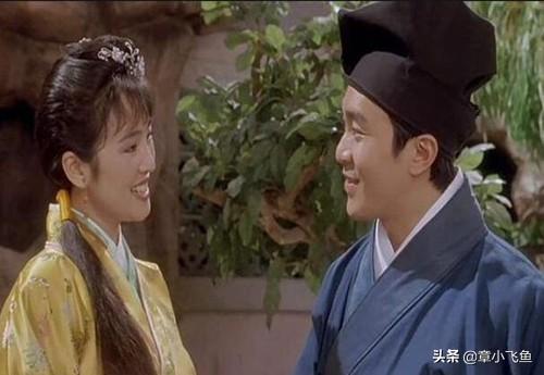 《我爱秋香》出自明朝诗人唐伯虎,诗原文如下:我画蓝江水悠悠,爱晚亭