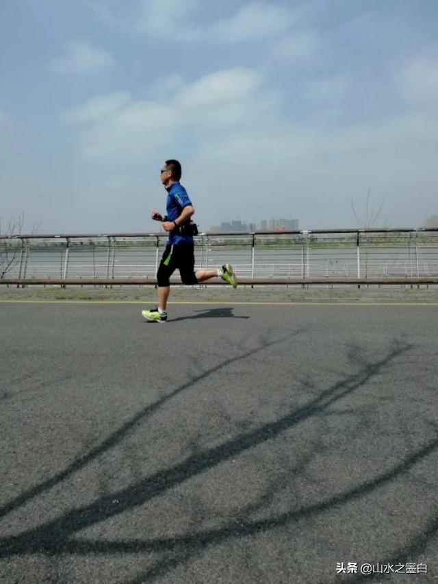 银川马拉松赛再次延期:现在的你还在跑马拉松吗？