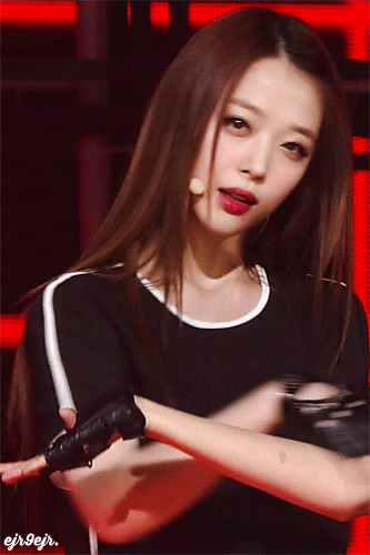 雪莉为什么自杀:如何看待原f(x) 成员崔雪莉自杀身亡？
