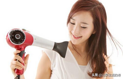 头条问答 - 怎么给女朋友吹头发不打结?吹头发用冷风好还是热风好?
