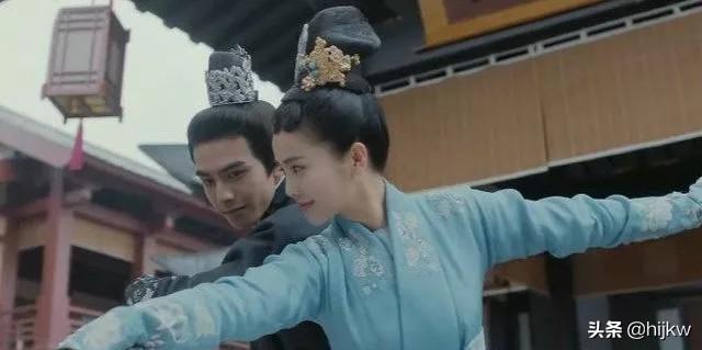 洪尧个人资料:凤囚凰是分了两个故事演的吗？有关联吗？