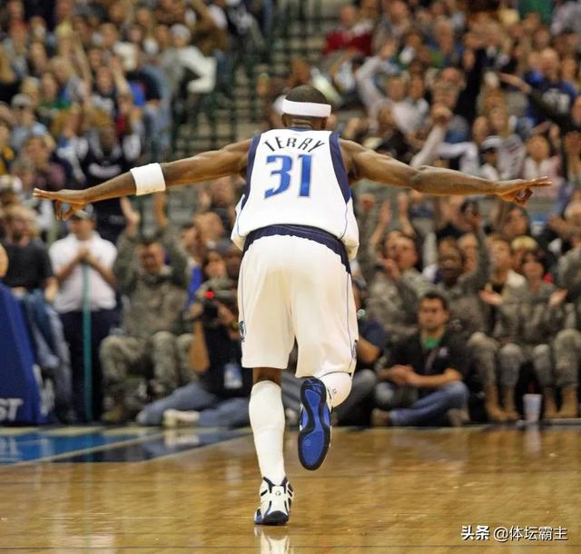 艾尔哈灵顿姚明:艾尔 哈灵顿 NBA中有实力却从未入选过全明星，你最先想到的球员是谁？