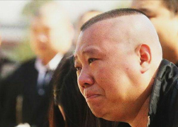 郭德纲姜昆:姜昆与郭德纲比较谁对相声贡献更大，更受社会大众普遍欢迎